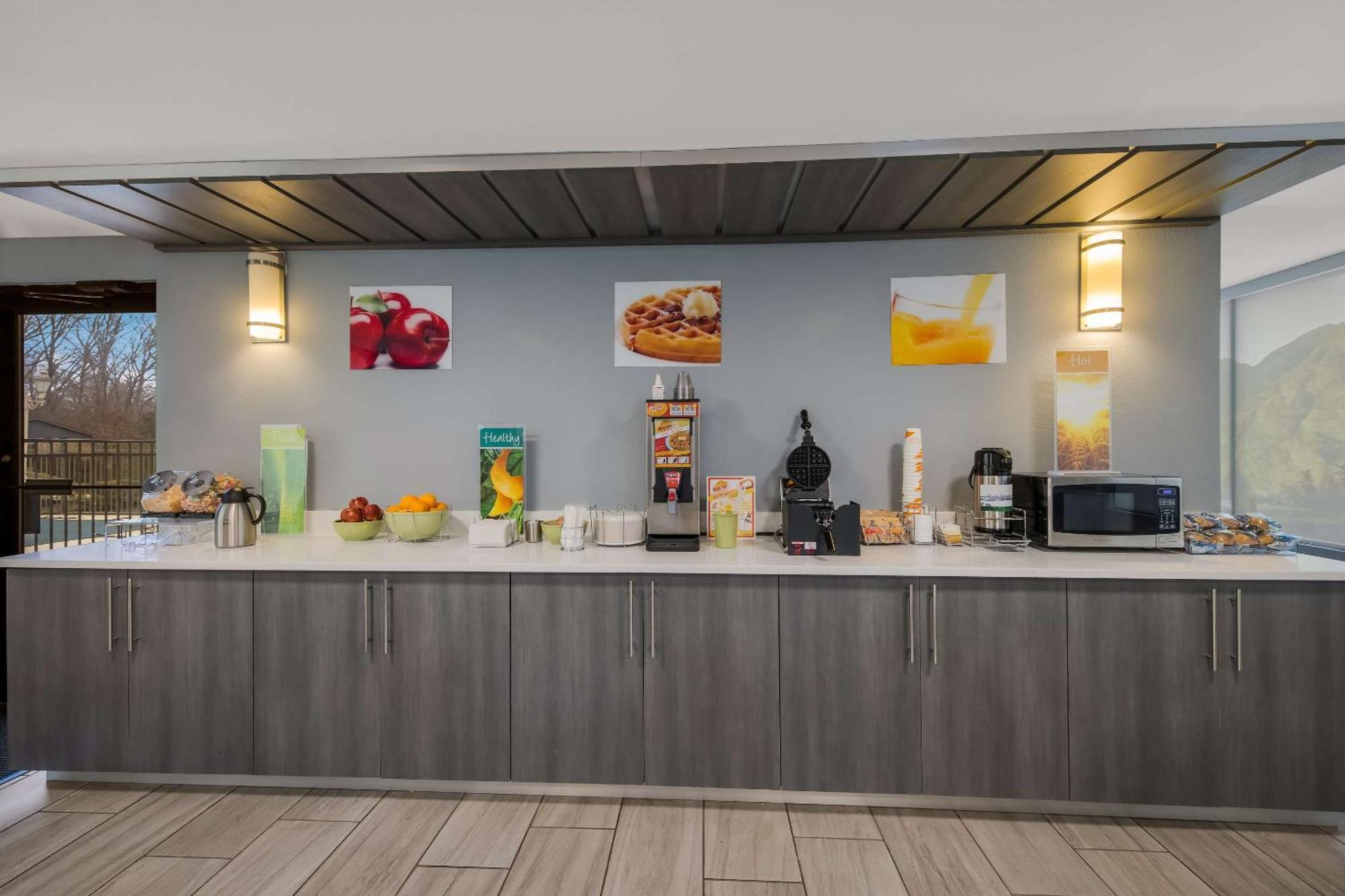 Quality Asheville Airport Inn